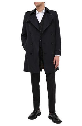 Мужской хлопковый тренч kensington BURBERRY темно-синего цвета по цене 157500 руб., арт. 8028105 | Фото 2 Мужской хлопковый тренч kensington BURBERRY темно-синего цвета, арт. 8028105 | Фото 2