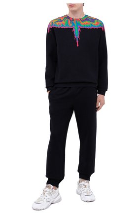 Мужской хлопковый свитшот MARCELO BURLON черного цвета по цене 32450 руб., арт. CMBA009F20FLE002 | Фото 2 Мужской хлопковый свитшот MARCELO BURLON черного цвета, арт. CMBA009F20FLE002 | Фото 2