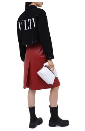Женская джинсовая куртка VALENTINO черного цвета по цене 145000 руб., арт. UB3DC01X45J | Фото 2 Женская джинсовая куртка VALENTINO черного цвета, арт. UB3DC01X45J | Фото 2