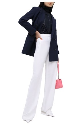 Женская шелковая блузка SAINT LAURENT синего цвета, арт. 633387/Y3B11 | Фото 2 (Длина (для топов): Стандартные; Рукава: Длинные; Материал внешний: Шелк; Женское Кросс-КТ: Блуза-одежда; Принт: Без принта, Полоска)
