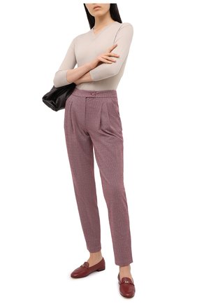 Женские брюки GIORGIO ARMANI красного цвета по цене 72750 руб., арт. 6HAP71/AJLVZ | Фото 2 Женские брюки GIORGIO ARMANI красного цвета, арт. 6HAP71/AJLVZ | Фото 2