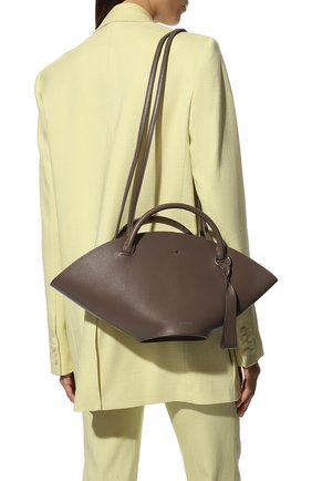 Женская сумка sombrero JIL SANDER коричневого цвета по цене 107000 руб., арт. JSPR851428-WRB69139V | Фото 2 Женская сумка sombrero JIL SANDER коричневого цвета, арт. JSPR851428-WRB69139V | Фото 2