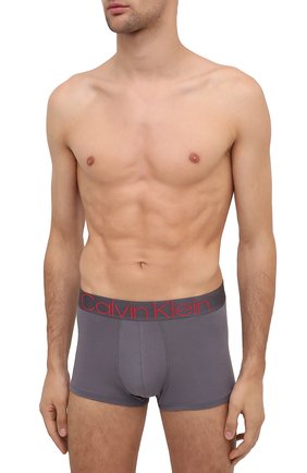 Мужские хлопковые боксеры CALVIN KLEIN серого цвета по цене 3700 руб., арт. NB1565A | Фото 2 Мужские хлопковые боксеры CALVIN KLEIN серого цвета, арт. NB1565A | Фото 2