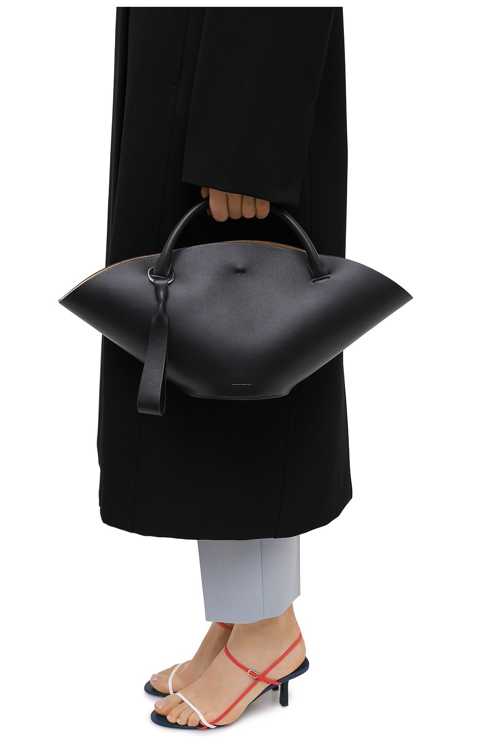 Женский сумка sombrero JIL SANDER черного цвета, арт. JSPR851428-WRB69139V | Фото 2 (Сумки-технические: Сумки-шопперы; Материал: Натуральная кожа; Ремень/цепочка: На ремешке; Размер: large)