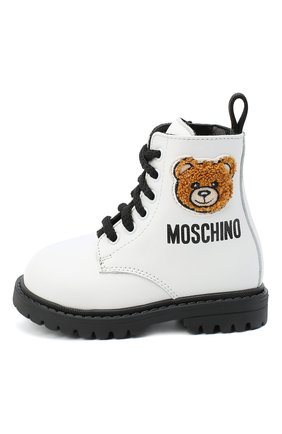 Детские кожаные ботинки MOSCHINO белого цвета по цене 18550 руб., арт. 65617/KIPS/18-27 | Фото 2 Детские кожаные ботинки MOSCHINO белого цвета, арт. 65617/KIPS/18-27 | Фото 2