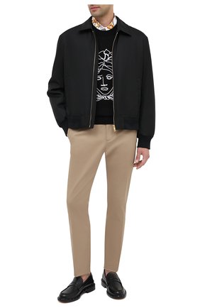 Мужская хлопковая рубашка VERSACE белого цвета по цене 43700 руб., арт. A87411/A232105 | Фото 2 Мужская хлопковая рубашка VERSACE белого цвета, арт. A87411/A232105 | Фото 2