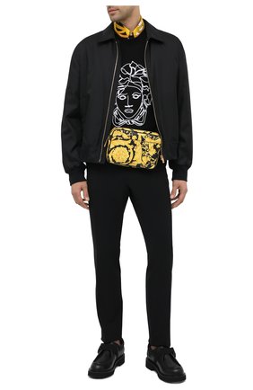 Мужская кожаная поясная сумка VERSACE желтого цвета по цене 94950 руб., арт. DFB8075/DVTS26 | Фото 2 Мужская кожаная поясная сумка VERSACE желтого цвета, арт. DFB8075/DVTS26 | Фото 2