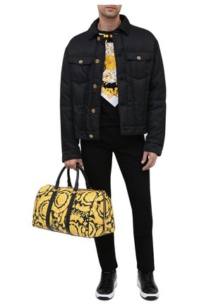 Мужская кожаная дорожная сумка VERSACE желтого цвета по цене 199500 руб., арт. DV28068/DVTS26 | Фото 2 Мужская кожаная дорожная сумка VERSACE желтого цвета, арт. DV28068/DVTS26 | Фото 2