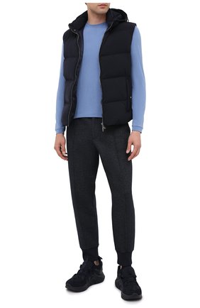 Мужская лонгслив из вискозы GIORGIO ARMANI голубого цвета по цене 23450 руб., арт. 3GST51/SJP4Z | Фото 2 Мужская лонгслив из вискозы GIORGIO ARMANI голубого цвета, арт. 3GST51/SJP4Z | Фото 2