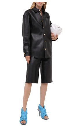 Женские кожаные босоножки bv board BOTTEGA VENETA голубого цвета по цене 104500 руб., арт. 632507/VBT10 | Фото 2 Женские кожаные босоножки bv board BOTTEGA VENETA голубого цвета, арт. 632507/VBT10 | Фото 2