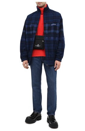 Мужской хлопковый бомбер BALENCIAGA темно-синего цвета по цене 135500 руб., арт. 623020/TIM27 | Фото 2 Мужской хлопковый бомбер BALENCIAGA темно-синего цвета, арт. 623020/TIM27 | Фото 2