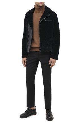 Мужская дубленка GIORGIO ARMANI темно-синего цвета по цене 593000 руб., арт. 9SR12P/9SP17 | Фото 2 Мужская дубленка GIORGIO ARMANI темно-синего цвета, арт. 9SR12P/9SP17 | Фото 2 (Рукава: Длинные; Длина (верхняя одежда): Короткие; Материал внешний: Натуральный мех; Мужское Кросс-КТ: Кожа и замша, Верхняя одежда; Стили: Кэжуэл)
