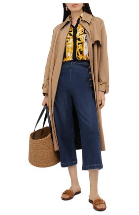 Женские джинсовые кюлоты VERSACE синего цвета по цене 76350 руб., арт. A86969/A235991 | Фото 2 Женские джинсовые кюлоты VERSACE синего цвета, арт. A86969/A235991 | Фото 2