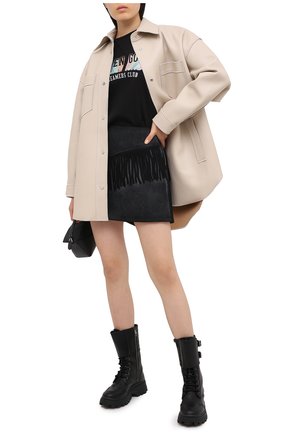 Женская хлопковая футболка GOLDEN GOOSE DELUXE BRAND черного цвета по цене 13050 руб., арт. GWP00327.P000192 | Фото 2 Женская хлопковая футболка GOLDEN GOOSE DELUXE BRAND черного цвета, арт. GWP00327.P000192 | Фото 2