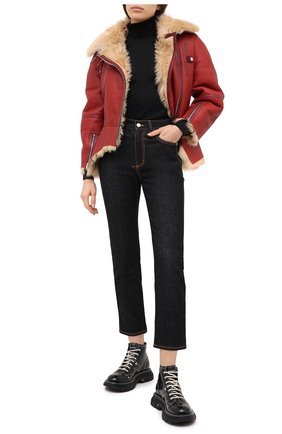 Женская дубленка ALEXANDER MCQUEEN красного цвета по цене 443000 руб., арт. 633562/Q5AEV | Фото 2 Женская дубленка ALEXANDER MCQUEEN красного цвета, арт. 633562/Q5AEV | Фото 2