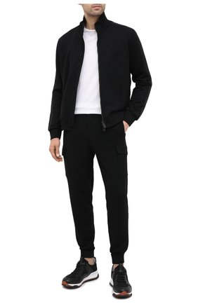 Мужской толстовка ZEGNA COUTURE черного цвета по цене 82400 руб., арт. CVCJ02/8VJ37 | Фото 2 Мужской толстовка ZEGNA COUTURE черного цвета, арт. CVCJ02/8VJ37 | Фото 2 (Материал внешний: Хлопок; Рукава: Длинные; Длина (для топов): Стандартные; Мужское Кросс-КТ: Толстовка-одежда; Стили: Кэжуэл)
