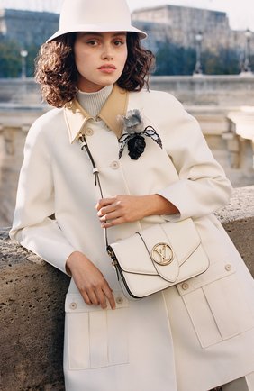 Женская сумка pont 9 LOUIS VUITTON бежевого цвета по цене 284000 руб., арт. M55950 | Фото 2 Женская сумка pont 9 LOUIS VUITTON бежевого цвета, арт. M55950 | Фото 2