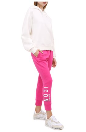 Женские хлопковые джоггеры DSQUARED2 розового цвета по цене 29600 руб., арт. S80KA0002/S25042 | Фото 2 Женские хлопковые джоггеры DSQUARED2 розового цвета, арт. S80KA0002/S25042 | Фото 2