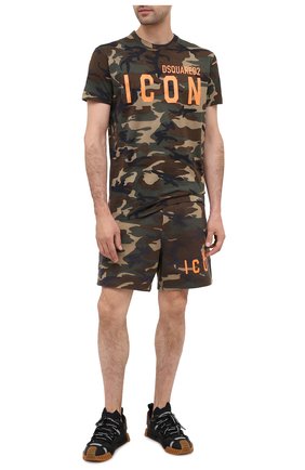 Мужская футболка из вискозы DSQUARED2 хаки цвета по цене 21550 руб., арт. S79GC0009/S23723 | Фото 2 Мужская футболка из вискозы DSQUARED2 хаки цвета, арт. S79GC0009/S23723 | Фото 2