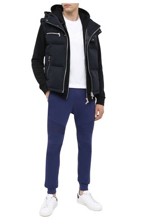 Мужской пуховый жилет BALMAIN темно-синего цвета по цене 168500 руб., арт. UH18818/X113 | Фото 2 Мужской пуховый жилет BALMAIN темно-синего цвета, арт. UH18818/X113 | Фото 2