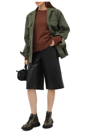 Женские кожаные ботинки ALEXANDER MCQUEEN хаки цвета по цене 66000 руб., арт. 595469/WHQS1 | Фото 2 Женские кожаные ботинки ALEXANDER MCQUEEN хаки цвета, арт. 595469/WHQS1 | Фото 2