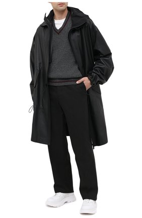 Мужской шерстяной свитер MAISON MARGIELA серого цвета по цене 49850 руб., арт. S50GP0224/S17374 | Фото 2 Мужской шерстяной свитер MAISON MARGIELA серого цвета, арт. S50GP0224/S17374 | Фото 2