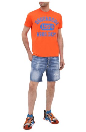 Мужские джинсовые шорты DSQUARED2 синего цвета по цене 33500 руб., арт. S74MU0607/S30342 | Фото 2 Мужские джинсовые шорты DSQUARED2 синего цвета, арт. S74MU0607/S30342 | Фото 2