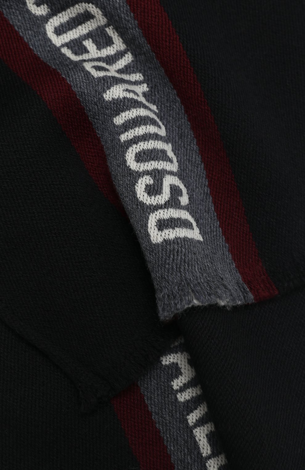 Мужской шерстяной шарф DSQUARED2 черного цвета по цене 13450 руб., арт. SCM0020 01W03179 | Фото 2 Мужской шерстяной шарф DSQUARED2 черного цвета, арт. SCM0020 01W03179 | Фото 2