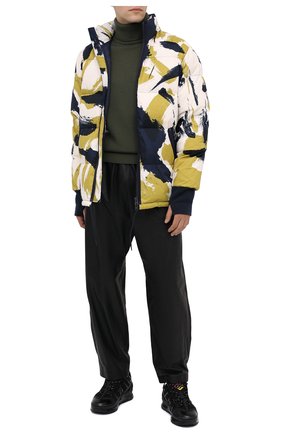 Мужской шерстяной свитер KENZO хаки цвета по цене 26350 руб., арт. FA65PU5383TA | Фото 2 Мужской шерстяной свитер KENZO хаки цвета, арт. FA65PU5383TA | Фото 2
