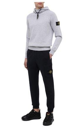 Мужской свитер из хлопка и шерсти STONE ISLAND светло-серого цвета по цене 29150 руб., арт. 7315550A7 | Фото 2 Мужской свитер из хлопка и шерсти STONE ISLAND светло-серого цвета, арт. 7315550A7 | Фото 2