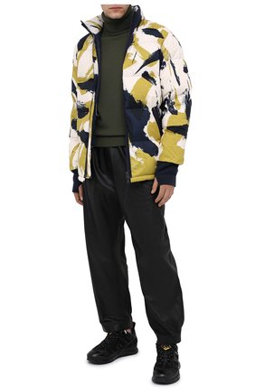Мужская пуховая куртка KENZO разноцветного цвета по цене 57650 руб., арт. FA650U1281NN | Фото 2 Мужская пуховая куртка KENZO разноцветного цвета, арт. FA650U1281NN | Фото 2