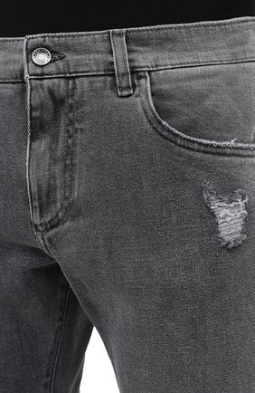 Мужские джинсы DOLCE & GABBANA серого цвета, арт. GY07CD/G8CP3 | Фото 6 (Силуэт М (брюки): Прямые; Кросс-КТ: Деним; Длина (брюки, джинсы): Стандартные; Стили: Гранж; Материал внешний: Хлопок, Деним)