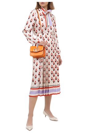 Женская кожаные туфли valentino garavani vlogo VALENTINO белого цвета по цене 59950 руб., арт. UW2S0Q63/TMK | Фото 2 Женская кожаные туфли valentino garavani vlogo VALENTINO белого цвета, арт. UW2S0Q63/TMK | Фото 2