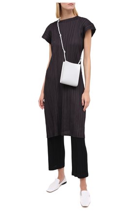 Женские брюки ISSEY MIYAKE черного цвета по цене 32600 руб., арт. PP08-JF412 | Фото 2 Женские брюки ISSEY MIYAKE черного цвета, арт. PP08-JF412 | Фото 2
