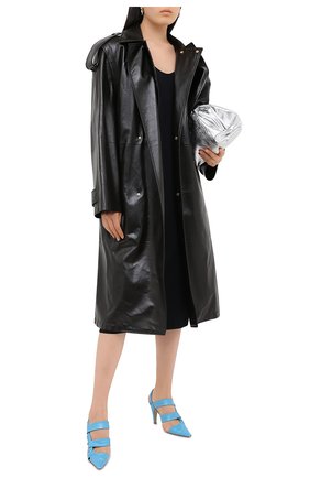 Женские кожаные туфли bv point BOTTEGA VENETA голубого цвета по цене 119500 руб., арт. 630187/VBP10 | Фото 2 Женские кожаные туфли bv point BOTTEGA VENETA голубого цвета, арт. 630187/VBP10 | Фото 2 (Материал внутренний: Натуральная кожа; Подошва: Плоская; Каблук высота: Высокий; Каблук тип: Шпилька; Материал внешний: Кожа; Региональные ограничения белый список (Axapta Mercury): RU; Длина стельки: 26,2, 26,7, 27, 25,3, 24,7, 28, 28,5, 26; толщина подошвы: 0,9; ширина носка стельки: 7,3, 7,4, 7,5, 7,7, 7,8, 7,9; высота каблука: 9,3, 9,5, 10, 9,6)
