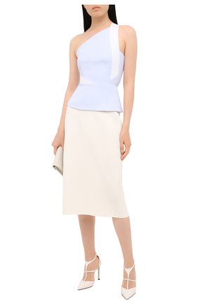 Женский топ ROLAND MOURET голубого цвета по цене 65750 руб., арт. PW20/S0928/F2241 | Фото 2 Женский топ ROLAND MOURET голубого цвета, арт. PW20/S0928/F2241 | Фото 2
