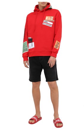 Мужские шлепанцы DSQUARED2 красного цвета по цене 12300 руб., арт. FFM0101 17200001 | Фото 2 Мужские шлепанцы DSQUARED2 красного цвета, арт. FFM0101 17200001 | Фото 2