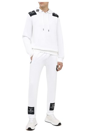 Мужские хлопковые брюки DOLCE & GABBANA белого цвета по цене 57500 руб., арт. GW3EAZ/G7XEY | Фото 2 Мужские хлопковые брюки DOLCE & GABBANA белого цвета, арт. GW3EAZ/G7XEY | Фото 2