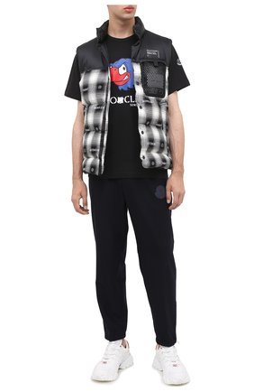 Мужская хлопковая футболка 2 moncler 1952 MONCLER GENIUS черного цвета по цене 19200 руб., арт. F2-092-8C716-10-829FB | Фото 2 Мужская хлопковая футболка 2 moncler 1952 MONCLER GENIUS черного цвета, арт. F2-092-8C716-10-829FB | Фото 2