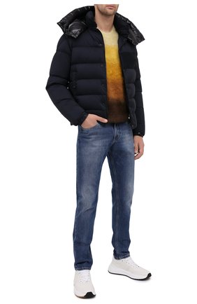 Мужская пуховая куртка aubrac MONCLER темно-синего цвета по цене 97600 руб., арт. F2-091-1A544-10-C0573 | Фото 2 Мужская пуховая куртка aubrac MONCLER темно-синего цвета, арт. F2-091-1A544-10-C0573 | Фото 2