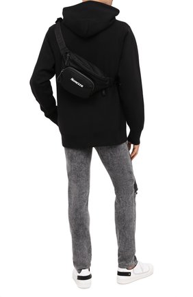 Мужская текстильная поясная сумка durance MONCLER черного цвета по цене 45700 руб., арт. F2-09A-5M702-10-02SJM | Фото 2 Мужская текстильная поясная сумка durance MONCLER черного цвета, арт. F2-09A-5M702-10-02SJM | Фото 2 (Ремень/цепочка: На ремешке; Материал: Текстиль)