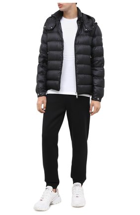 Мужская хлопковая футболка MONCLER белого цвета по цене 15500 руб., арт. F2-091-8C748-10-8390T | Фото 2 Мужская хлопковая футболка MONCLER белого цвета, арт. F2-091-8C748-10-8390T | Фото 2