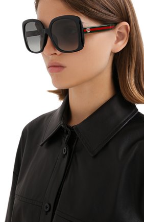 Женские солнцезащитные очки GUCCI черного цвета по цене 28200 руб., арт. GG0714SA 001 | Фото 2 Женские солнцезащитные очки GUCCI черного цвета, арт. GG0714SA 001 | Фото 2