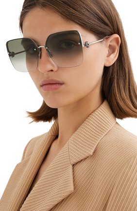 Женские солнцезащитные очки ALEXANDER MCQUEEN зеленого цвета по цене 49950 руб., арт. AM0271S 003 | Фото 2 Женские солнцезащитные очки ALEXANDER MCQUEEN зеленого цвета, арт. AM0271S 003 | Фото 2