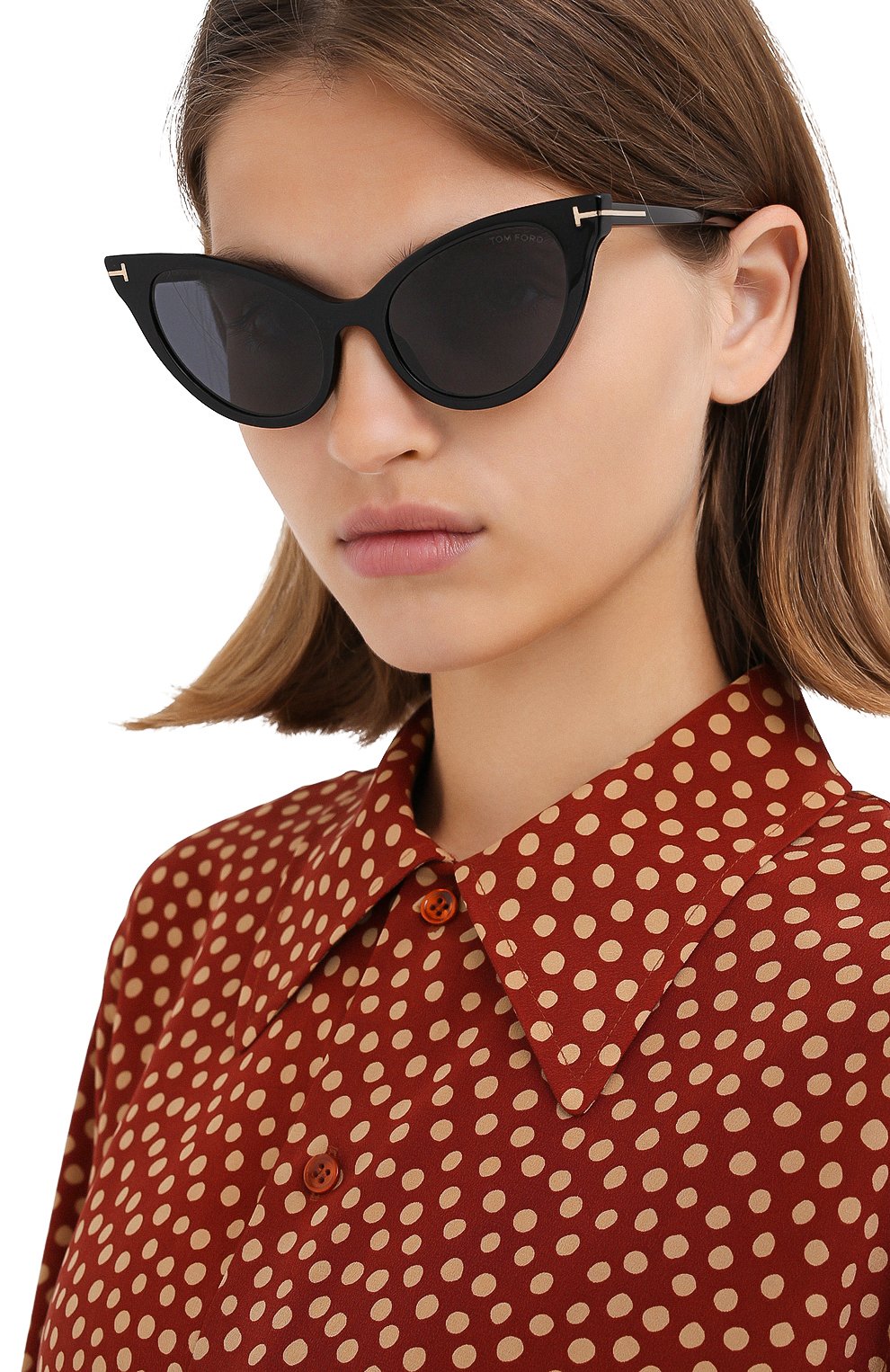 Женские солнцезащитные очки TOM FORD черного цвета по цене 21550 руб., арт. TF820 01A | Фото 2 Женские солнцезащитные очки TOM FORD черного цвета, арт. TF820 01A | Фото 2