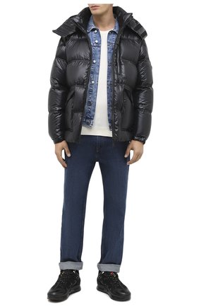 Мужская пуховая куртка 2 moncler 1952 MONCLER GENIUS черного цвета по цене 141500 руб., арт. F2-092-1B521-00-68950 | Фото 2 Мужская пуховая куртка 2 moncler 1952 MONCLER GENIUS черного цвета, арт. F2-092-1B521-00-68950 | Фото 2 (Рукава: Длинные; Материал утеплителя: Пух и перо; Материал внешний: Синтетический материал; Материал подклада: Синтетический материал; Мужское Кросс-КТ: Пуховик-верхняя одежда, Верхняя одежда, пуховик-короткий; Стили: Кэжуэл; Кросс-КТ: Пуховик, Куртка; Длина (верхняя одежда): До середины бедра)