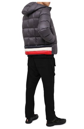 Мужская пуховая куртка charbonnel MONCLER серого цвета по цене 79400 руб., арт. F2-091-1A210-00-C0609 | Фото 2 Мужская пуховая куртка charbonnel MONCLER серого цвета, арт. F2-091-1A210-00-C0609 | Фото 2