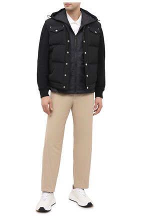 Мужская комбинированная куртка 7 moncler fragment hiroshi fujiwara MONCLER GENIUS черного цвета по цене 107500 руб., арт. F2-09U-8G710-10-809F4 | Фото 2 Мужская комбинированная куртка 7 moncler fragment hiroshi fujiwara MONCLER GENIUS черного цвета, арт. F2-09U-8G710-10-809F4 | Фото 2 (Материал внешний: Синтетический материал; Материал утеплителя: Пух и перо; Материал подклада: Синтетический материал; Рукава: Длинные; Длина (верхняя одежда): Короткие; Мужское Кросс-КТ: Куртка-верхняя одежда, Верхняя одежда; Стили: Кэжуэл; Кросс-КТ: Куртка)
