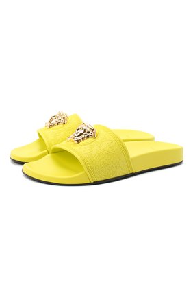 Женские резиновые шлепанцы barocco VERSACE желтого цвета по цене 36950 руб., арт. DSR262CN/DG0M8 | Фото 1 Женские резиновые шлепанцы barocco VERSACE желтого цвета, арт. DSR262CN/DG0M8 | Фото 1