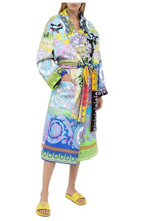 Женские резиновые шлепанцы barocco VERSACE желтого цвета по цене 36950 руб., арт. DSR262CN/DG0M8 | Фото 2 Женские резиновые шлепанцы barocco VERSACE желтого цвета, арт. DSR262CN/DG0M8 | Фото 2